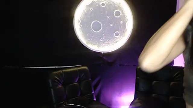 cloe fox online show from March 1, 2026, 5:29 am