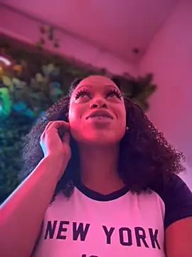 Melany Williams online show from November 13, 2025, 2:32 pm