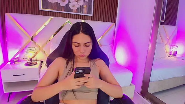 Emelie Ch1 online show from June 4, 2026, 3:00 am