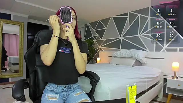 Snapshot of charolbruce_1 chatting on October 23, 2025, 12:04 pm charolbruce 1 online show from October 23, 2025, 12:04 pm