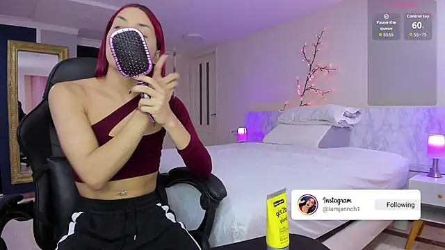 Snapshot of charolbruce_1 chatting on November 8, 2025, 12:20 pm charolbruce 1 online show from November 8, 2025, 12:20 pm