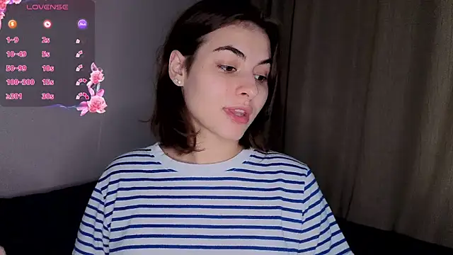 Snapshot of AmiCumOn chatting on September 23, 2025, 9:27 am AmiCumOn online show from September 23, 2025, 9:27 am