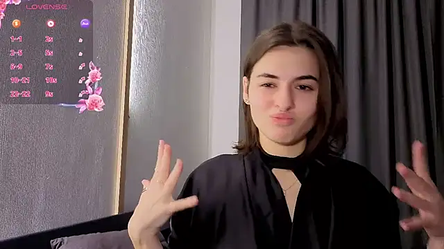 Snapshot of AmiCumOn chatting on October 18, 2025, 9:22 am AmiCumOn online show from October 18, 2025, 9:22 am