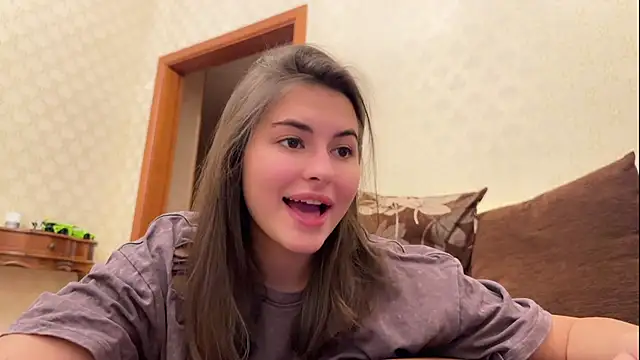 Snapshot of AmiCumOn chatting on January 21, 2025, 11:35 am AmiCumOn online show from January 21, 2025, 11:35 am