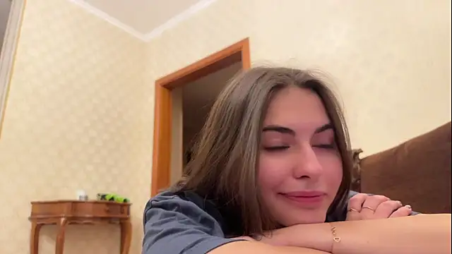 Snapshot of AmiCumOn chatting on February 4, 2025, 9:07 am AmiCumOn online show from February 4, 2025, 9:07 am