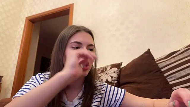 Snapshot of AmiCumOn chatting on March 11, 2025, 10:07 am AmiCumOn online show from March 11, 2025, 10:07 am