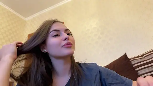 Snapshot of AmiCumOn chatting on March 15, 2025, 11:29 am AmiCumOn online show from March 15, 2025, 11:29 am