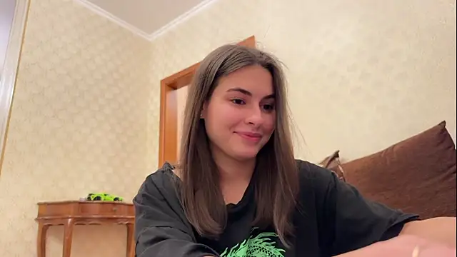 Snapshot of AmiCumOn chatting on February 7, 2025, 4:14 pm AmiCumOn online show from February 7, 2025, 4:14 pm