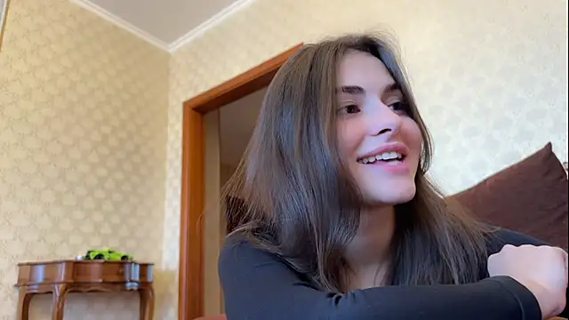 Snapshot of AmiCumOn chatting on February 18, 2025, 9:21 am AmiCumOn online show from February 18, 2025, 9:21 am