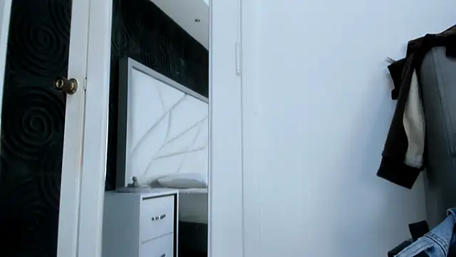 Snapshot of AbigailWilliams_ chatting on November 13, 2025, 11:14 am AbigailWilliams online show from November 13, 2025, 11:14 am