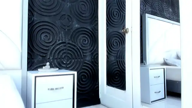 Snapshot of AbigailWilliams_ chatting on November 3, 2025, 11:25 am AbigailWilliams online show from November 3, 2025, 11:25 am