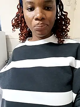 Snapshot of SexyHipsStar chatting on November 9, 2025, 6:23 pm SexyHipsStar online show from November 9, 2025, 6:23 pm