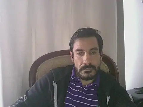 elkike1980 online show from June 10, 2026, 2:07 pm