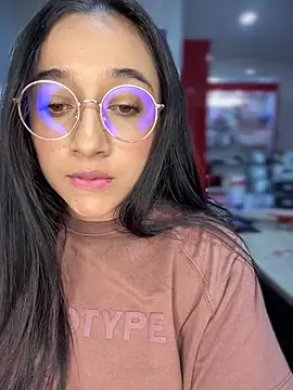 cata megan online show from March 3, 2025, 4:43 am