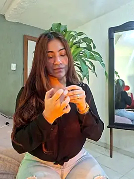 Snapshot of emmily_d chatting on March 12, 2025, 4:56 pm emmily d online show from March 12, 2025, 4:56 pm