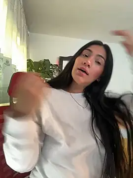 Snapshot of emmily_d chatting on November 18, 2025, 6:22 pm emmily d online show from November 18, 2025, 6:22 pm