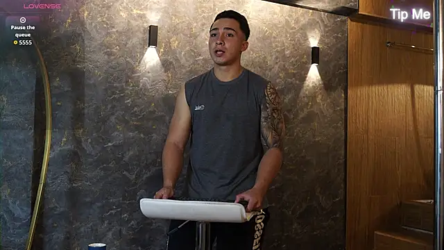 Ryan Hunt online show from November 25, 2025, 11:43 am