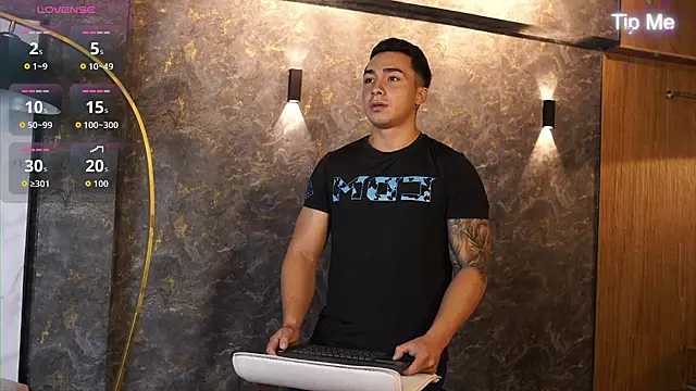 Ryan Hunt online show from November 29, 2025, 12:27 pm