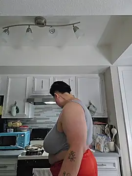 Snapshot of DevilDahm chatting on December 20, 2025, 8:55 pm DevilDahm online show from December 20, 2025, 8:55 pm