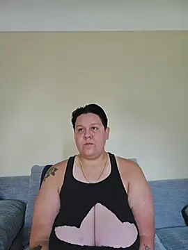 DevilDahm online show from August 8, 2026, 12:01 pm