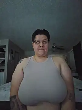 Snapshot of DevilDahm chatting on December 22, 2025, 6:13 am DevilDahm online show from December 22, 2025, 6:13 am