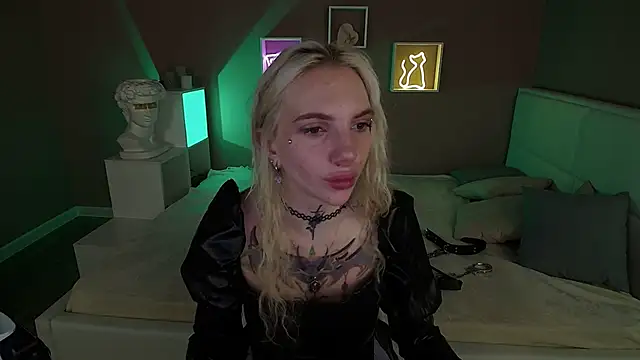 AnneTenet online show from March 16, 2025, 6:09 am