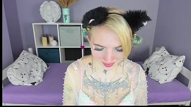 AnneTenet online show from February 7, 2025, 1:11 pm