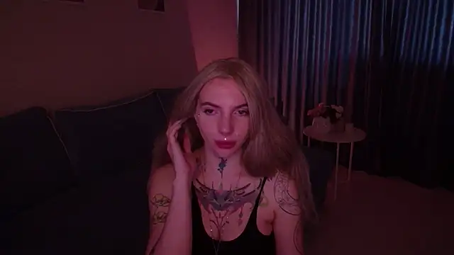 AnneTenet online show from September 26, 2025, 7:04 am