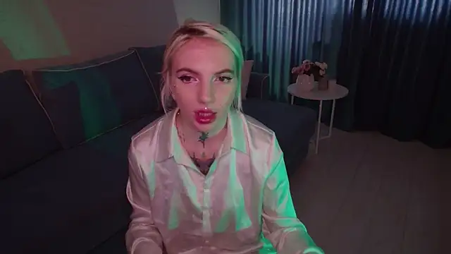 AnneTenet online show from September 24, 2025, 9:27 am