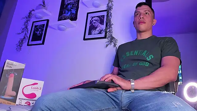 Snapshot of ThomsEvery_ chatting on January 29, 2025, 1:05 am ThomsEvery online show from January 29, 2025, 1:05 am