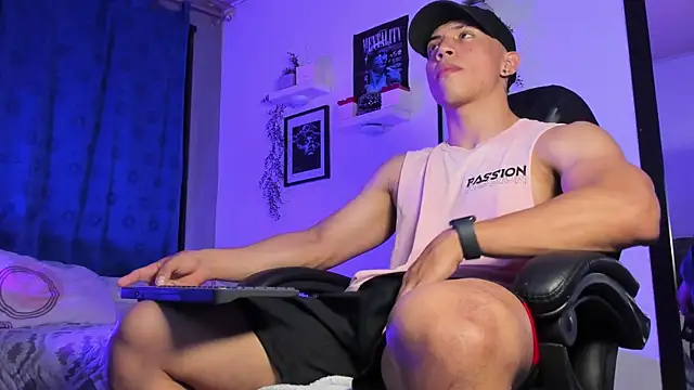 Snapshot of ThomsEvery_ chatting on September 10, 2025, 3:27 am ThomsEvery online show from September 10, 2025, 3:27 am