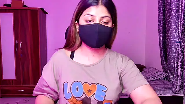Hoty-Shivangi online show from May 17, 2026, 10:21 pm