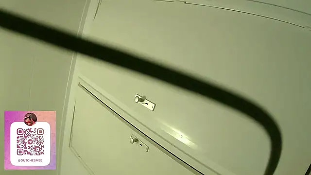 dutchesmee x online show from April 8, 2026, 6:31 pm