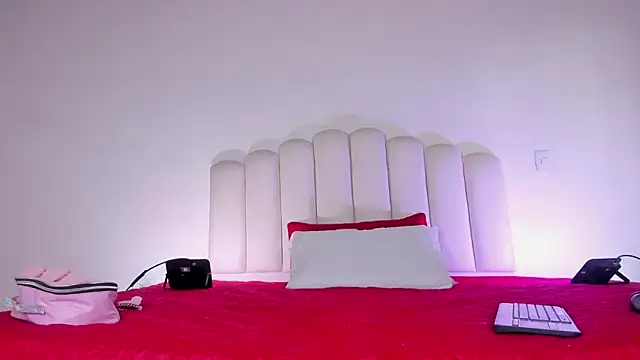 Daila 20  online show from September 19, 2025, 1:59 pm