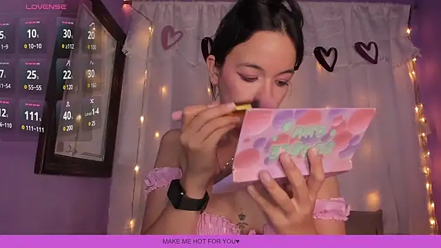 DalilaMassu online show from March 7, 2025, 8:11 pm