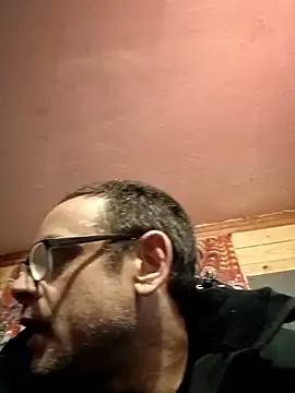 Snapshot of Buffshagswell chatting on December 4, 2025, 11:53 am Buffshagswell online show from December 4, 2025, 11:53 am