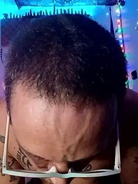 Snapshot of Buffshagswell chatting on November 26, 2025, 1:05 am Buffshagswell online show from November 26, 2025, 1:05 am