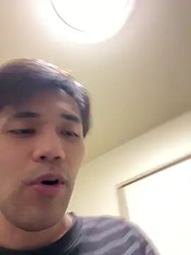 Snapshot of ryusei18570 chatting on February 19, 2025, 3:27 pm ryusei18570 online show from February 19, 2025, 3:27 pm