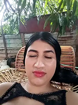 Snapshot of Julix_A chatting on September 20, 2025, 8:47 pm Julix A online show from September 20, 2025, 8:47 pm