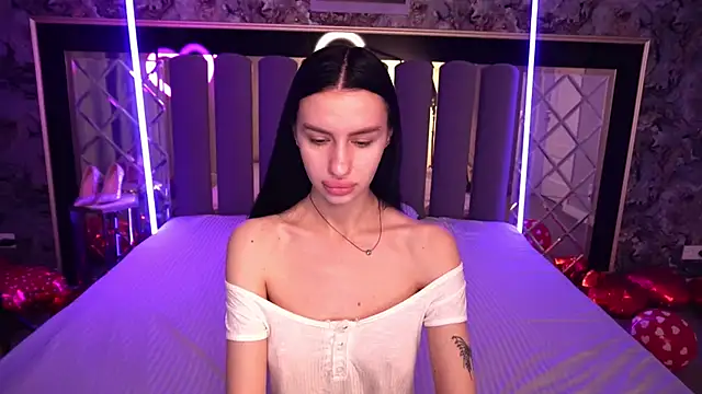 Snow WhiteeeX online show from February 14, 2026, 6:46 am