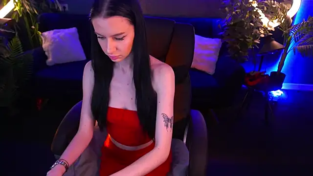 Snapshot of Snow_WhiteeeX chatting on March 5, 2025, 6:33 am Snow WhiteeeX online show from March 5, 2025, 6:33 am