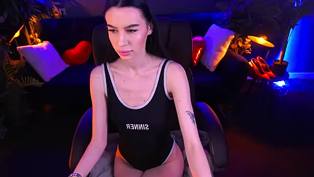 Snapshot of Snow_WhiteeeX chatting on March 18, 2025, 6:50 am Snow WhiteeeX online show from March 18, 2025, 6:50 am