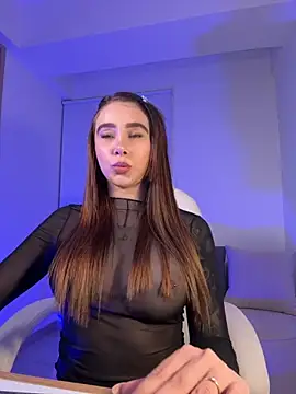 Lanataylor- online show from September 10, 2025, 1:26 am