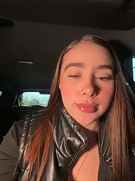 Lanataylor- online show from April 5, 2026, 10:38 pm