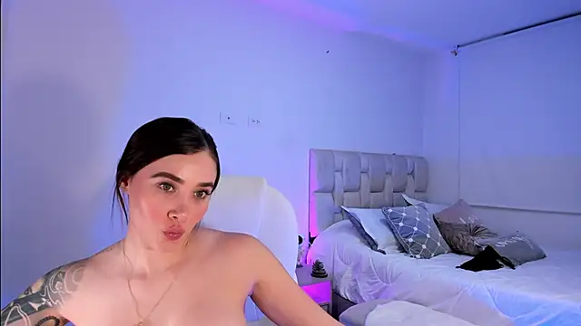 Lanataylor- online show from March 12, 2025, 12:09 am