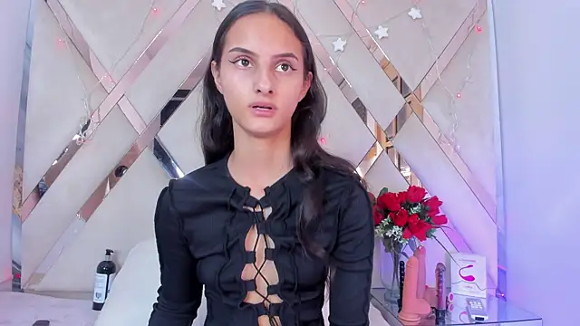 ninaht online show from December 21, 2025, 9:04 pm