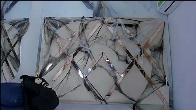 ninaht online show from October 25, 2025, 8:31 pm