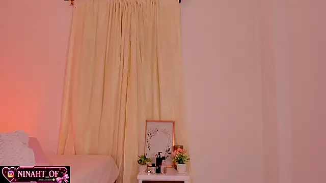 ninaht online show from June 3, 2026, 9:08 pm