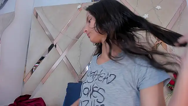 ninaht online show from January 11, 2026, 9:00 pm