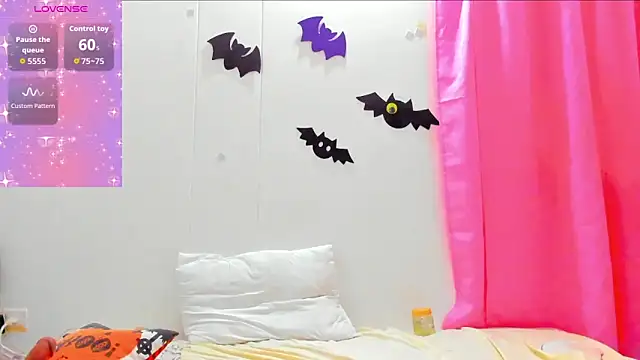 Natasha by online show from November 6, 2025, 1:59 pm